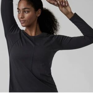 AthletaBlack Long Sleeve Top